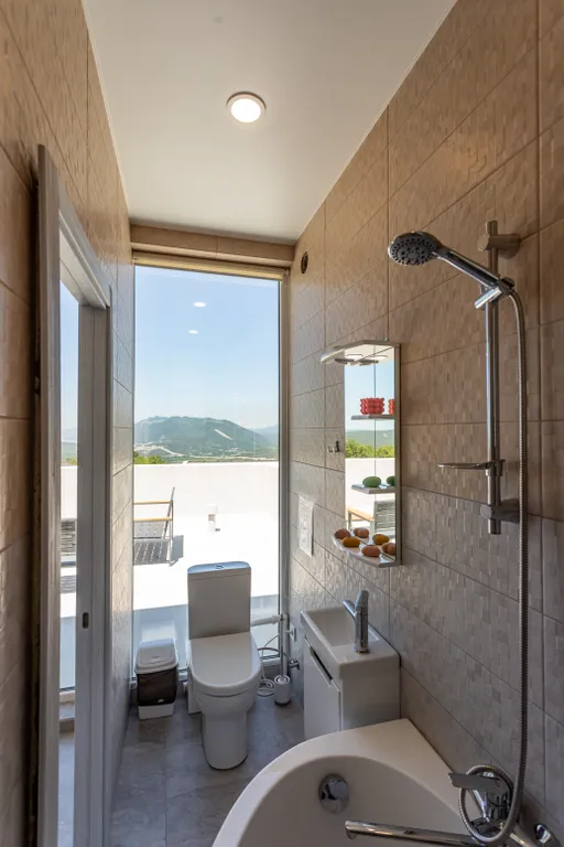 Дом для отдыха с бассейном и банным комплексом