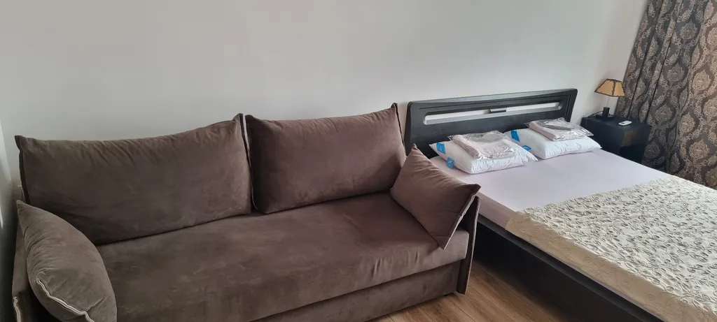 Две спальни, два санузла, центр, красивый вид на реку