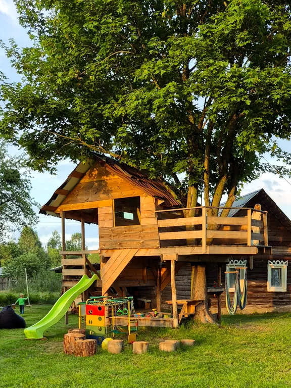 Деревенский дом, как в детстве, у реки Березена