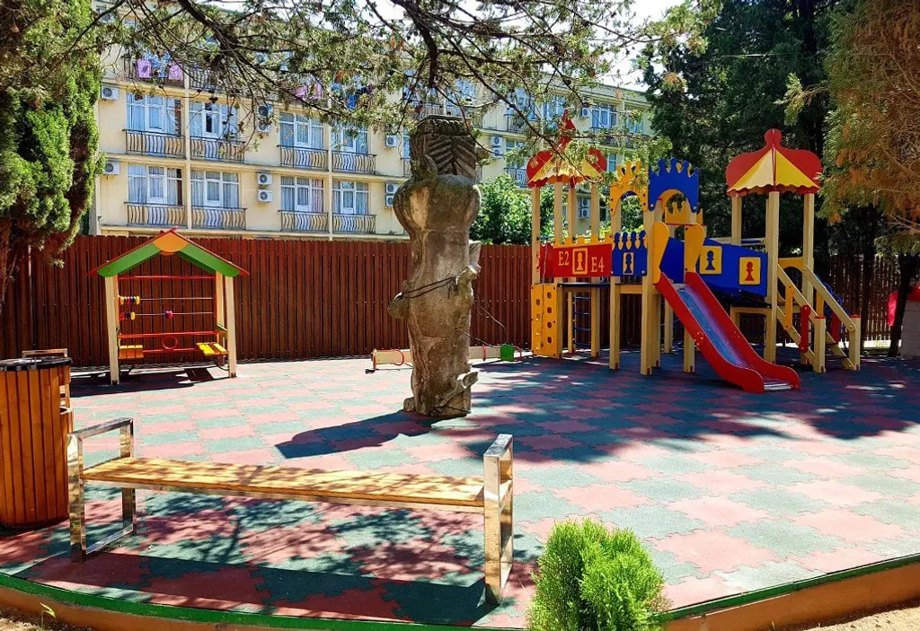 Квартира Квартира Уютная студия с балконом, с бассейном, 5 минут до моря, 5 минут до жд — Адлер