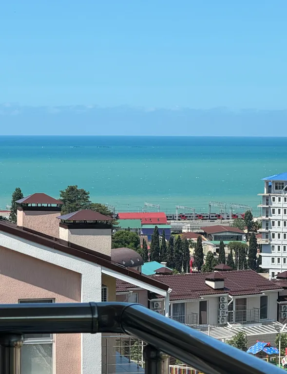 Уютный светлый дом с видом на море