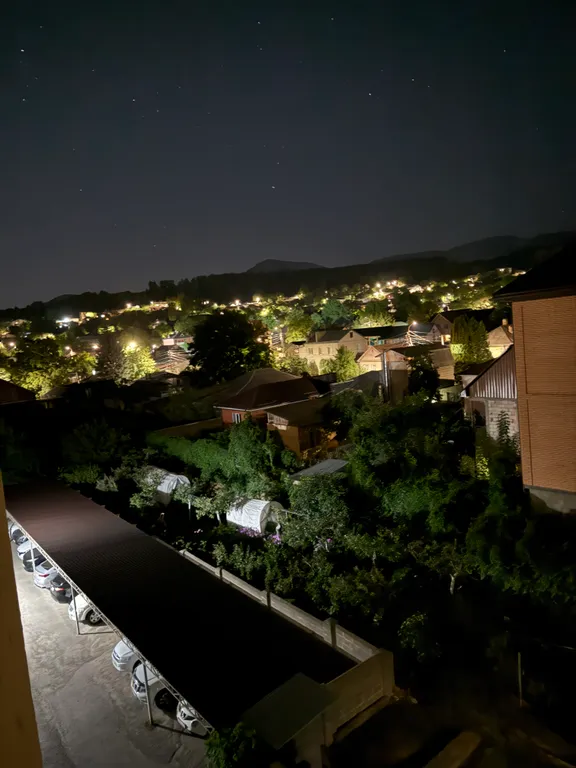 Шикарная квартира в центре города с видом на горы