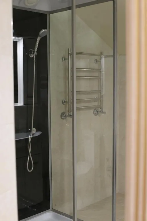 House number one - просторный дом для компании