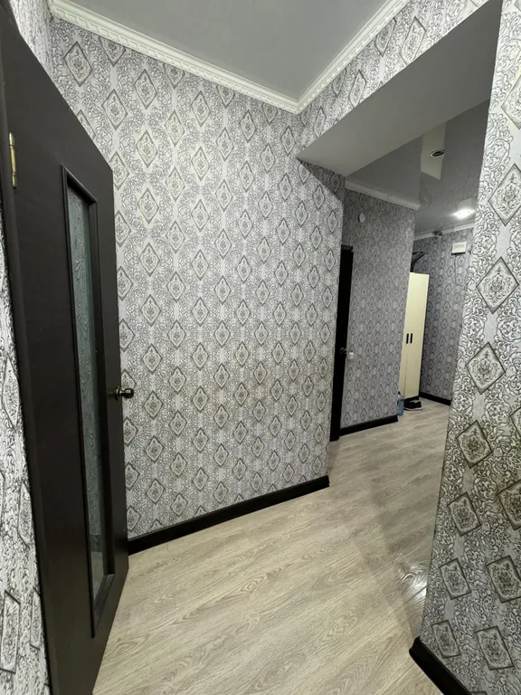 Светлая трёхкомнатная квартира с ремонтом рядом с морем и парком