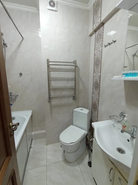 Уютная квартира в самом фешенебельном районе города — аренда посуточно в Алматы