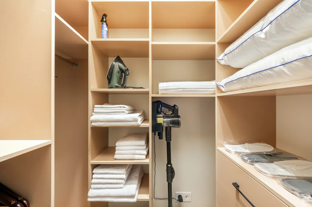 Апартаменты бизнес-класса с видом на эльбрус в доме с часами