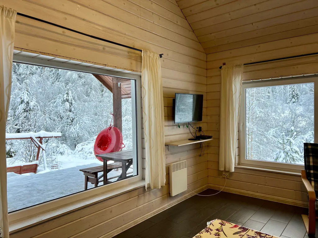 Коттедж с 3 спальнями, сауной, с видом на лес