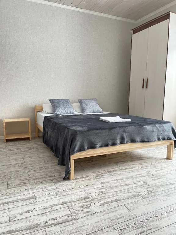 Уютный таун среди леса на 1-ой линии