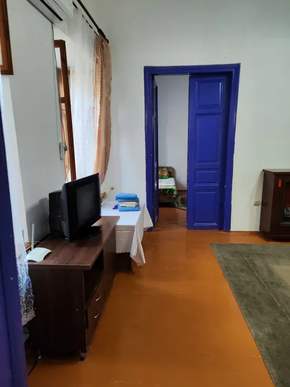 Квартира 3-комнатная Квартира — Евпатория