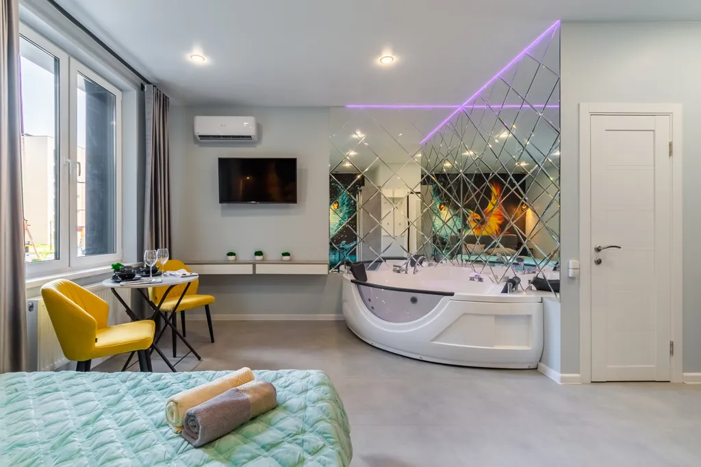 Студия с джакузи в ЖК Миниполис-Дивный