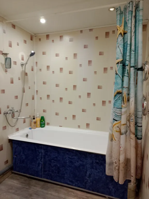 Частный дом с отдельным входом и двором