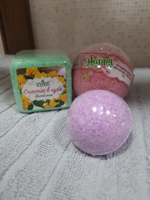 Рыжий Кот Дружный (просторная 2-ка с изолированной спальней)