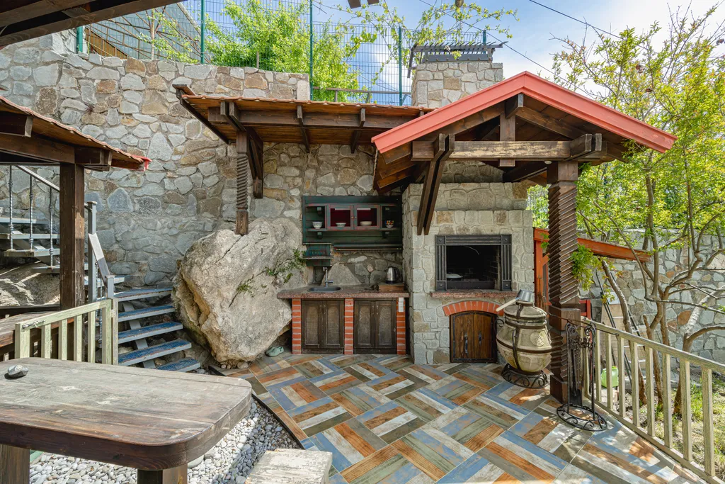 Красивый дом Азазель с сауной и с видом на море и горы