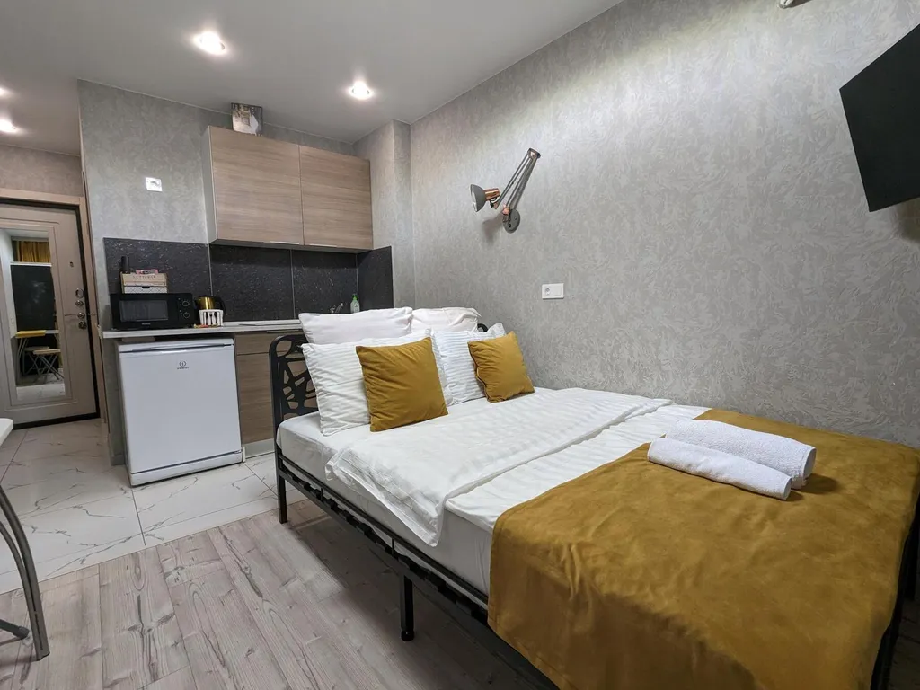 Квартира RentHome студия Горчица на Южном шоссе у ТЦ Амбар — аренда посуточно в Самара