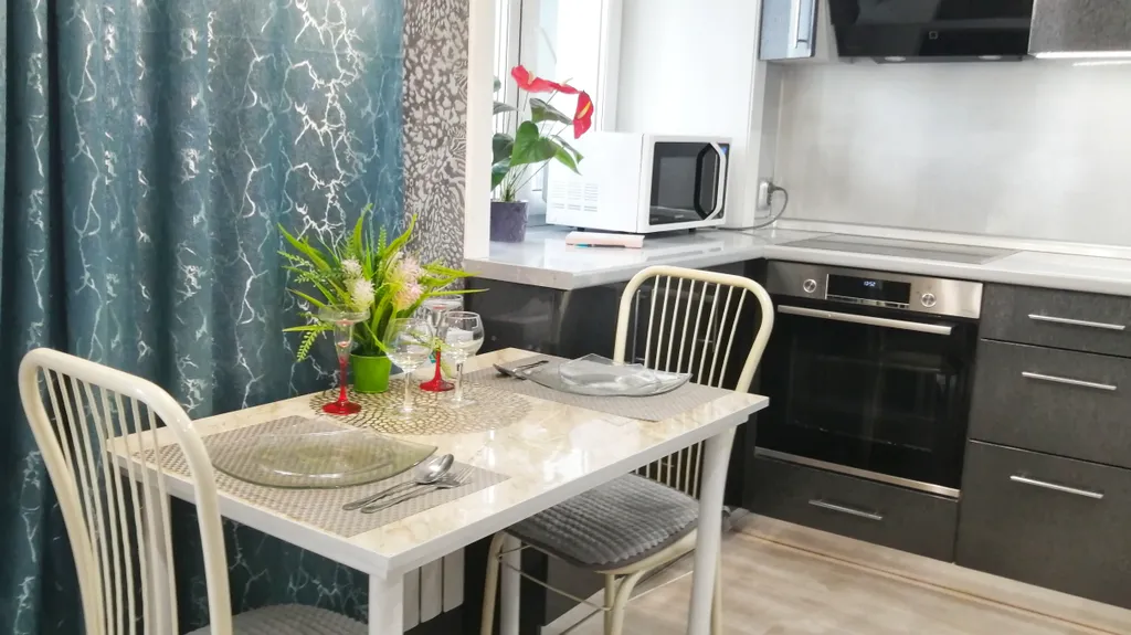 Квартира с панорамным видом на город у аэропорта