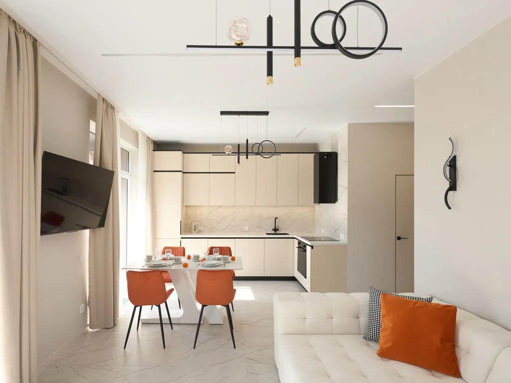 Современная, новая квартира с видом на горы