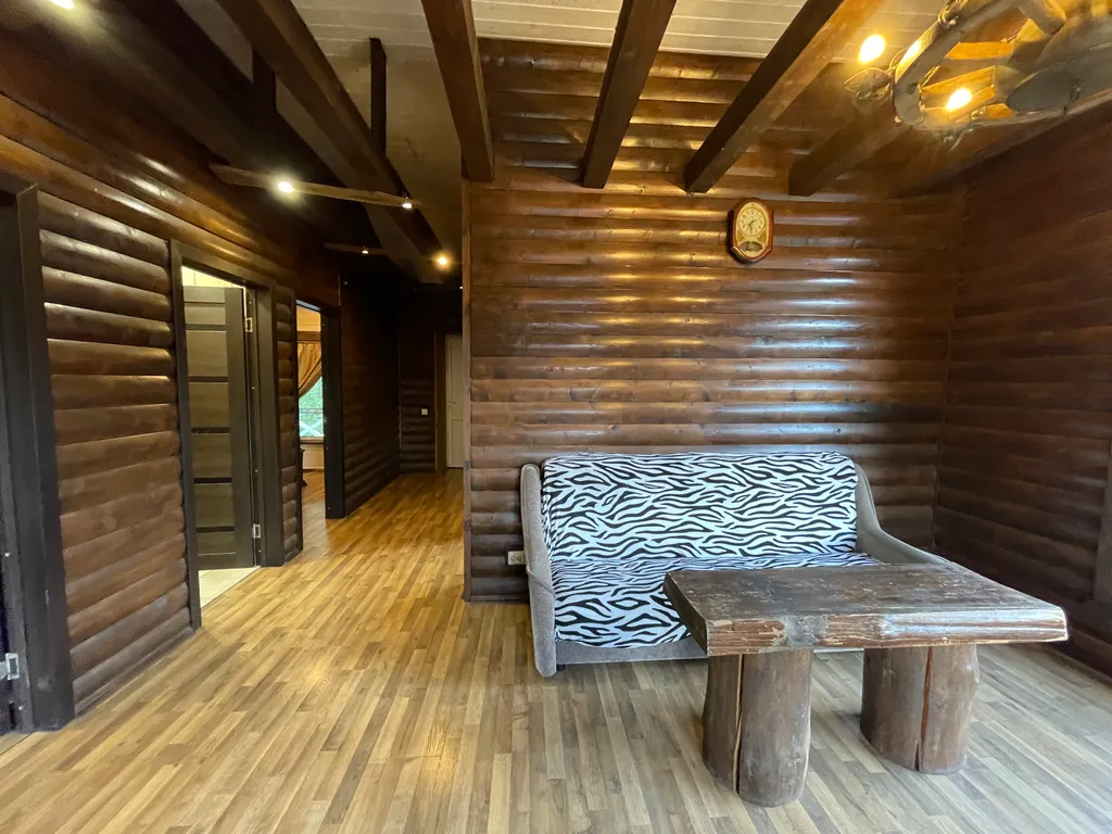 7-комнатный Дом