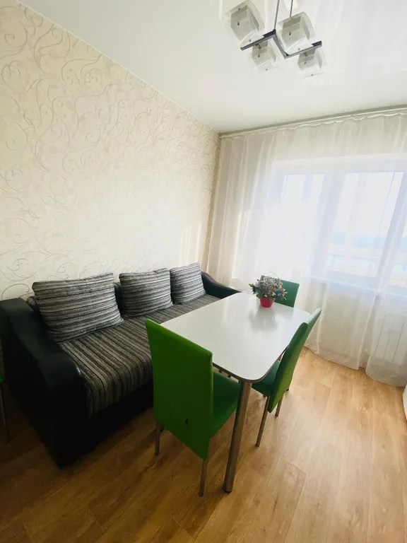 Апартаменты с видом на реку в современном районе города