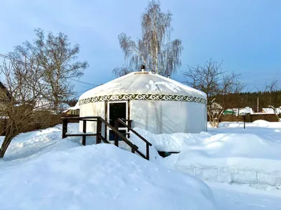 Этно-юрта в усадьбе Золотой лев