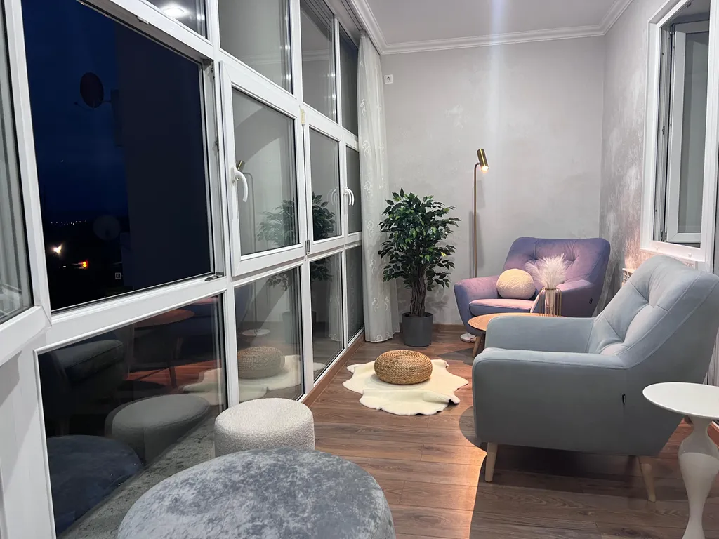 Стильная двухкомнатная квартира с видом на Машук