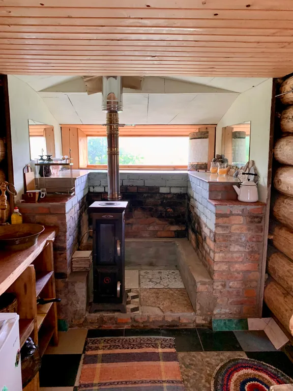 Прекрасный домик около прудиков