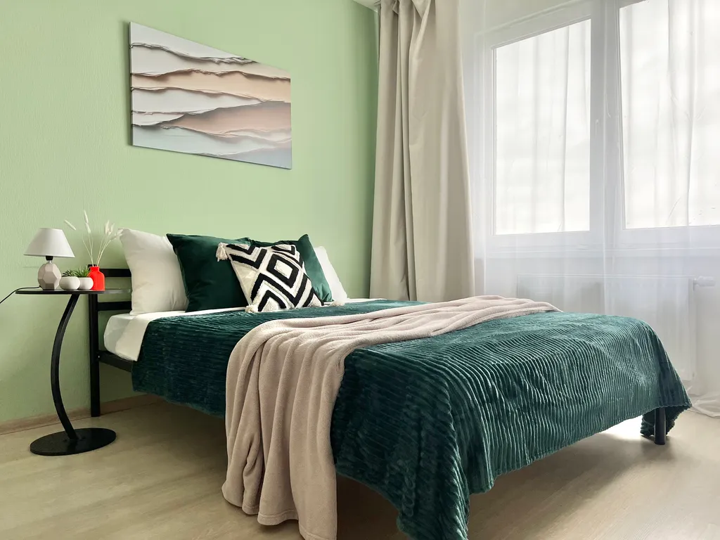 Квартира Уютная студия в современном спальном районе возле ЕКАД — аренда посуточно в Екатеринбург