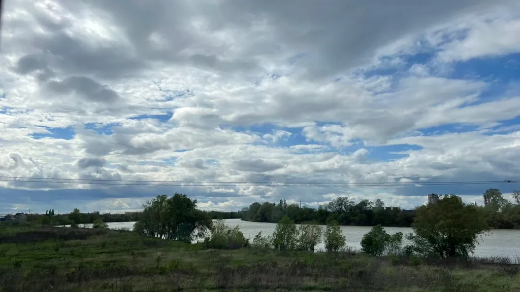 Дом с баней и бассейном