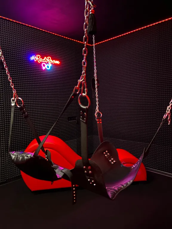 Красная комната