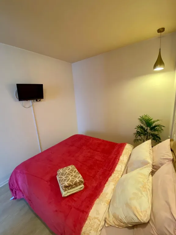 Уютная двухкомнатная квартира в центре города