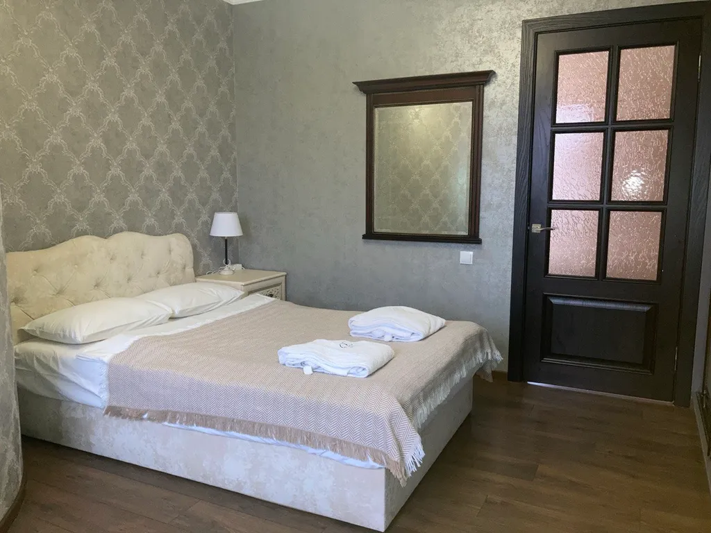 Трёхкомнатная квартира с балконом (96кв.м.)