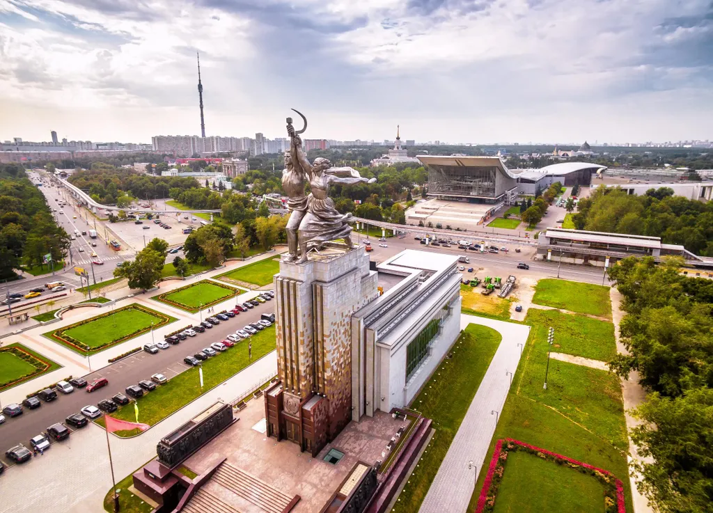 Квартира Уютная квартира рядом с метро ВДНХ в тихом зелёном дворе с парковкой — Москва