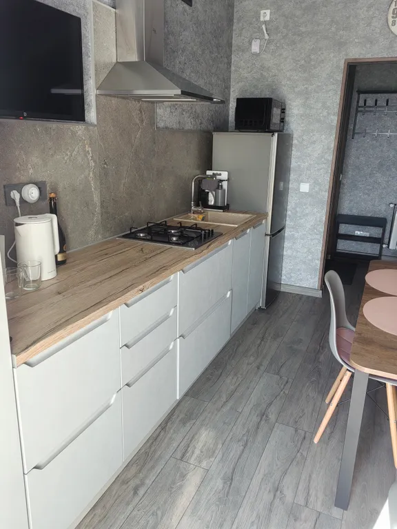 Квартира с рассветом над морем