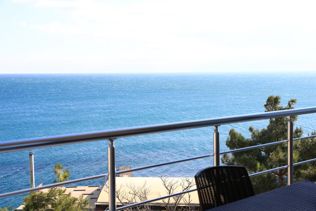 Двухкомнатные апартаменты 50 м от моря