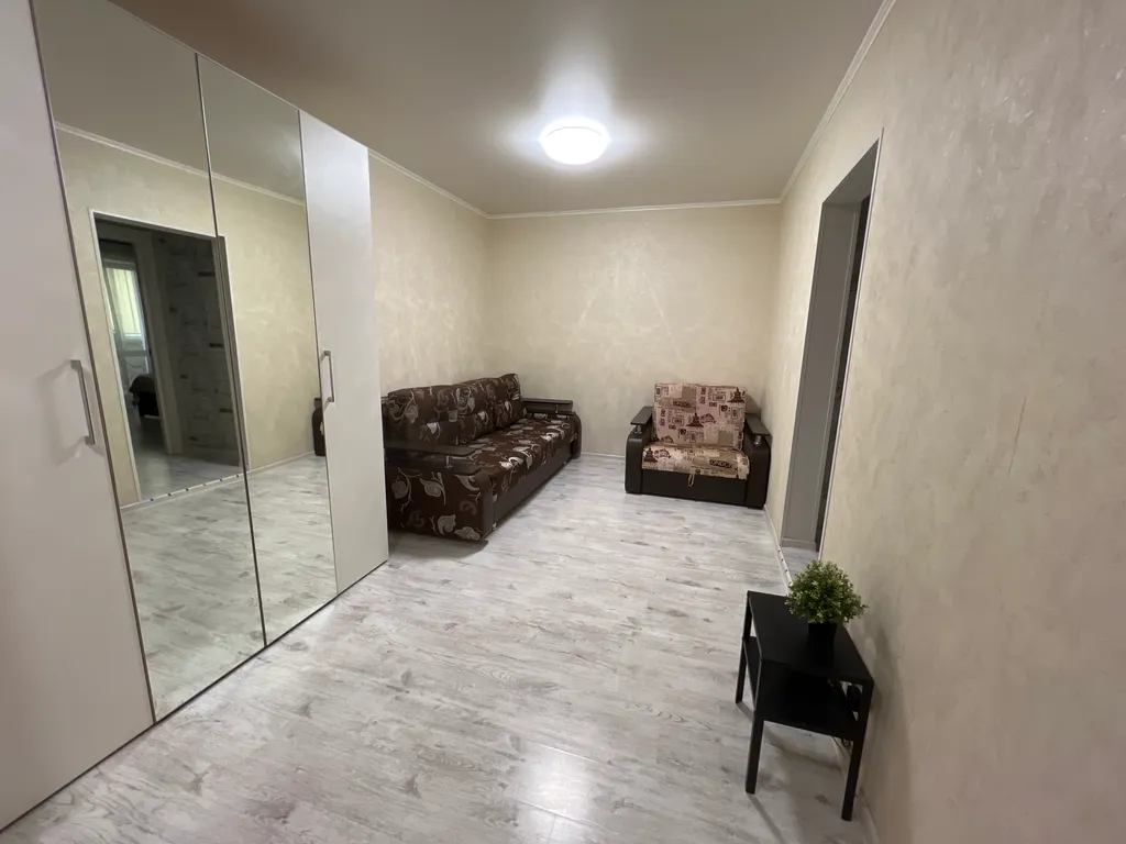 Квартира Уютная, чистая квартира на левом берегу — Омск