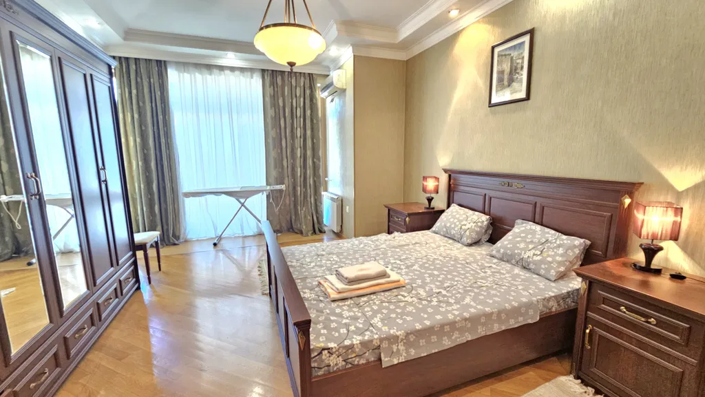 4-комнатная Квартира