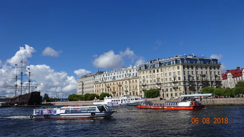 Квартира Апартаменты Белый бегемот у Петропавловки — Санкт-Петербург