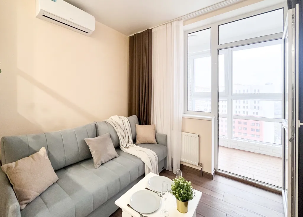 Очень уютная и светлая студия для двоих с лоджией