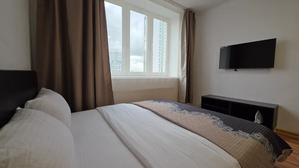 Тут хорошо на Островского