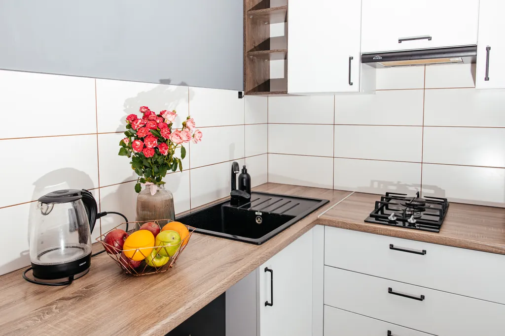 У железнодорожного вокзала