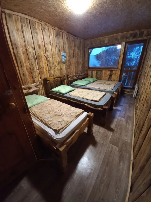 Коттедж Большой дом — аренда посуточно в Трехгорный