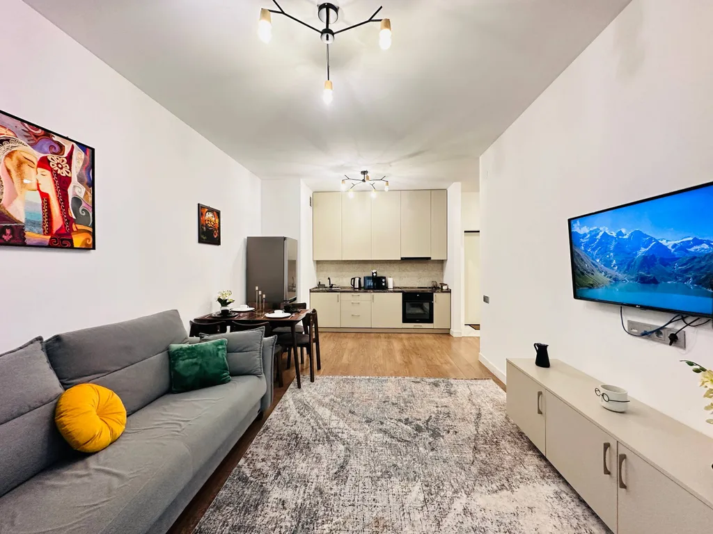 3-комнатные апартаменты для 6 чел в центре рядом с ТРЦ Мега