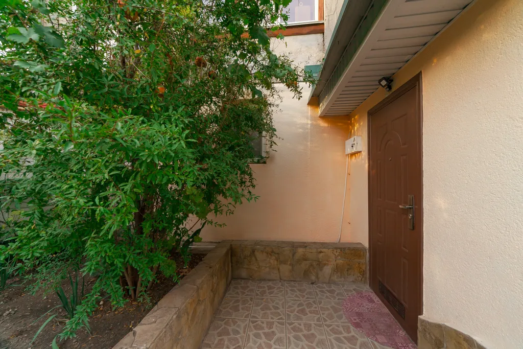 Уютные апартаменты с двориком в центре города