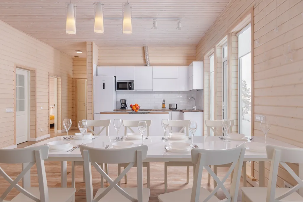 Отдых на берегу озера с видом на горнолыжный курорт и сауной в доме