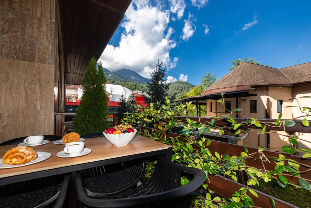 Семейная квартира с видом на горы