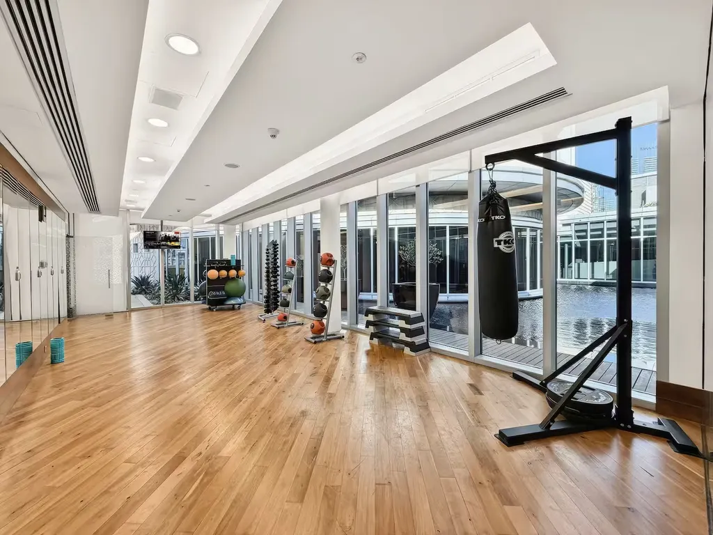 Stylish Kempinski residence Dubai mall access