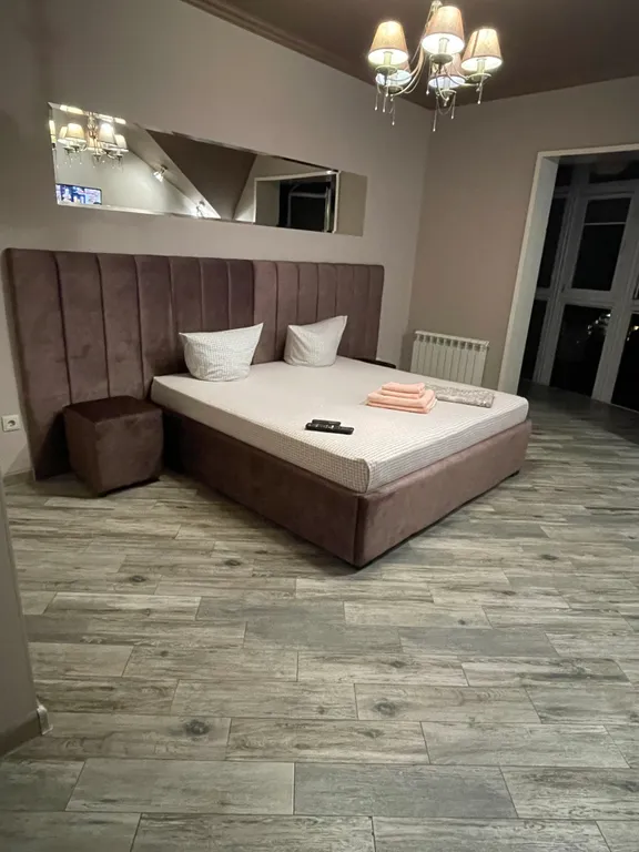 Квартира с видом на горы, в центре города