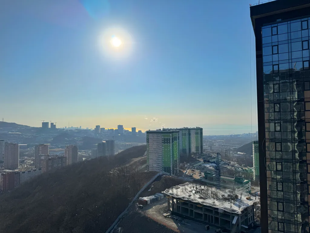 Светлая студия с панорамной лоджией