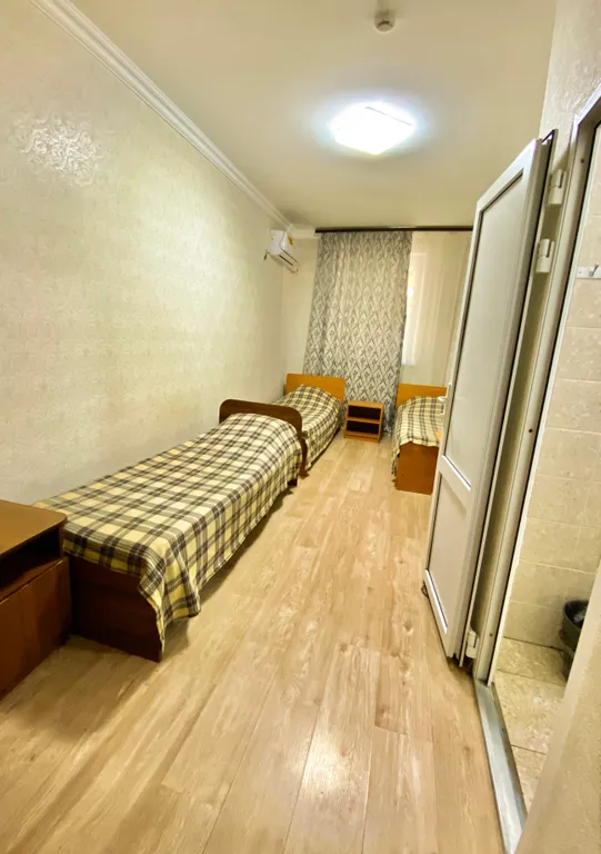 Для большой компании,отдельный вход,сан.узел совмещён