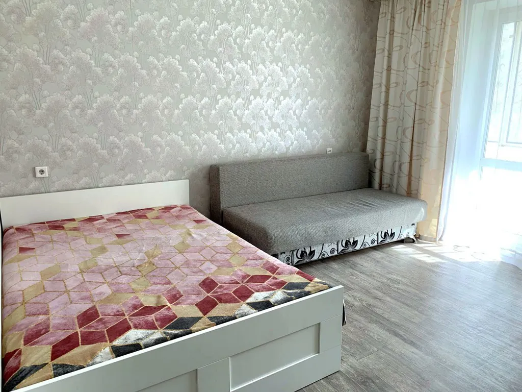 Квартира Светлая однокомнатная квартира — Красноярск