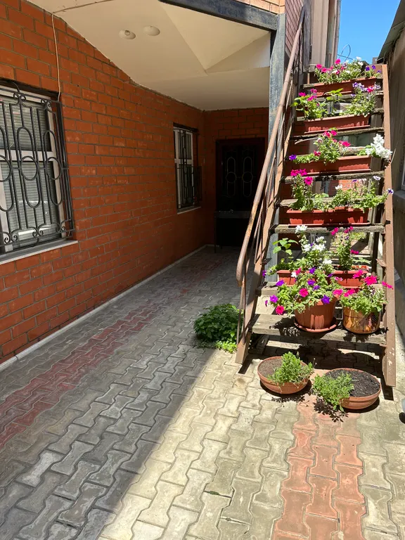 Уютный дом в самом центре города